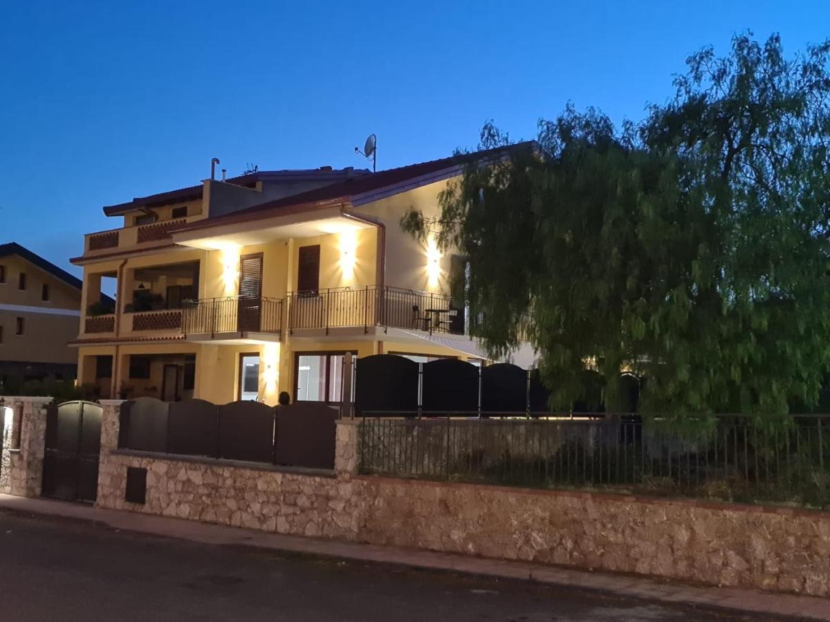B&B Villa Chiara Bed And Breakfast 陶尔米纳 外观 照片